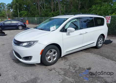 2017 Chrysler Pacifica Touring-L Plus из США, поврежденный, VIN 2C4RC1EG4HR652969